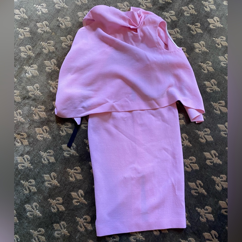 Roland Mouret set in pink. Pencil skirt + top that gets tied in the back.